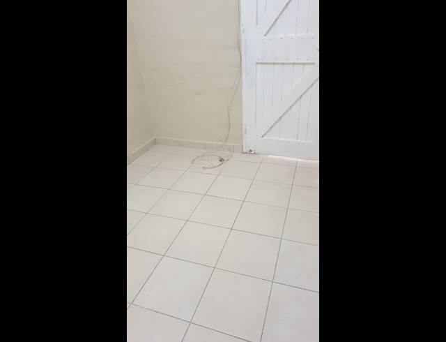 1 bed property to rent in SAVOY ESTATE